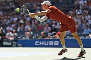 Shapovalov khiến Sinner choáng váng tại giải Mỹ mở rộng
