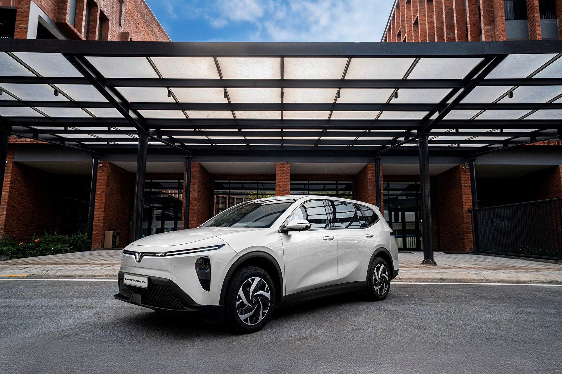 1775899080 993 27600 xe dien ban ra trong thang 3