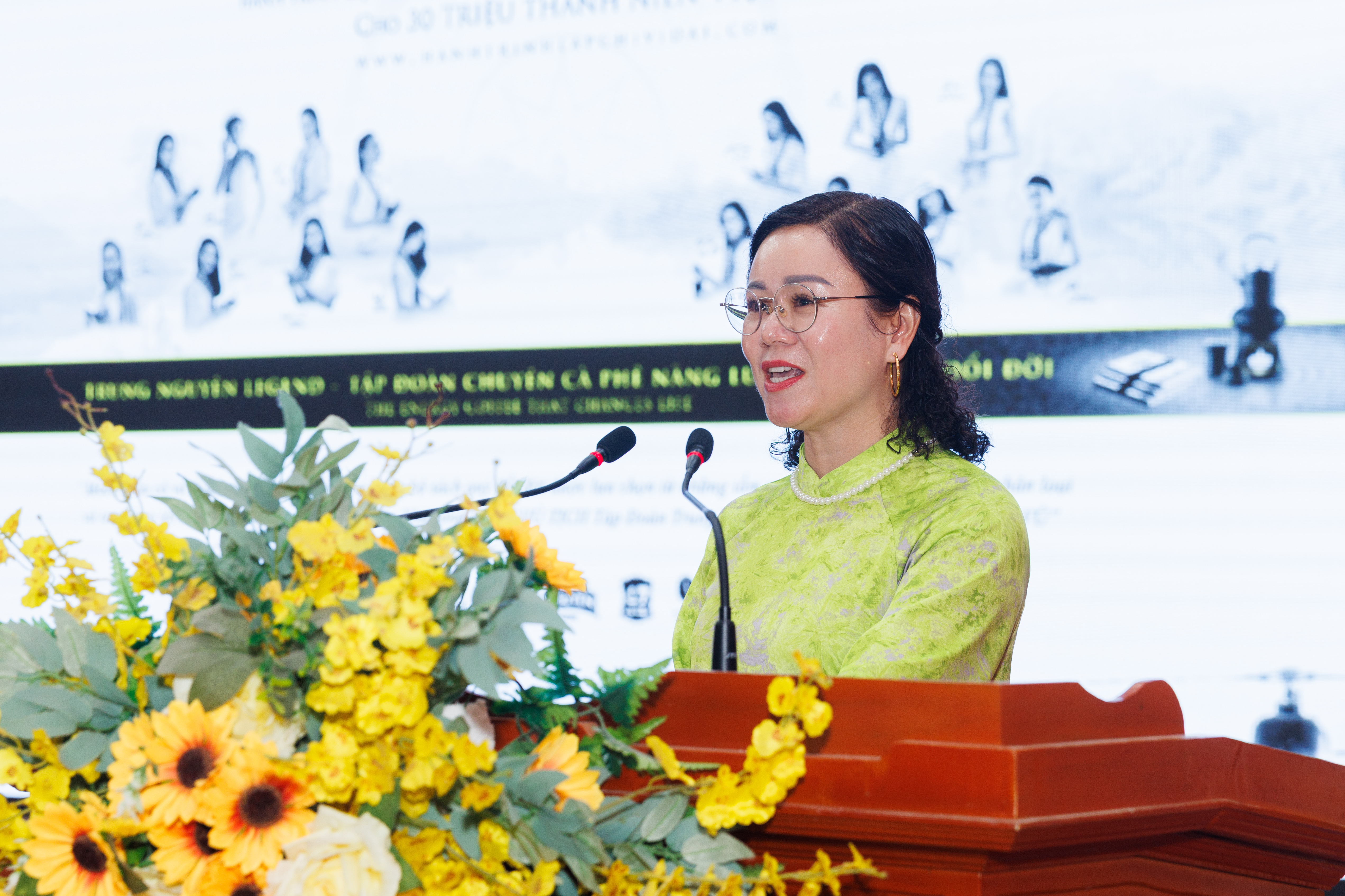 Hành trình Từ Trái Tim truyền lửa khát vọng cho sinh viên vùng cao 6 Hành trình Từ Trái Tim truyền lửa khát vọng cho sinh viên vùng cao - Ảnh 6.