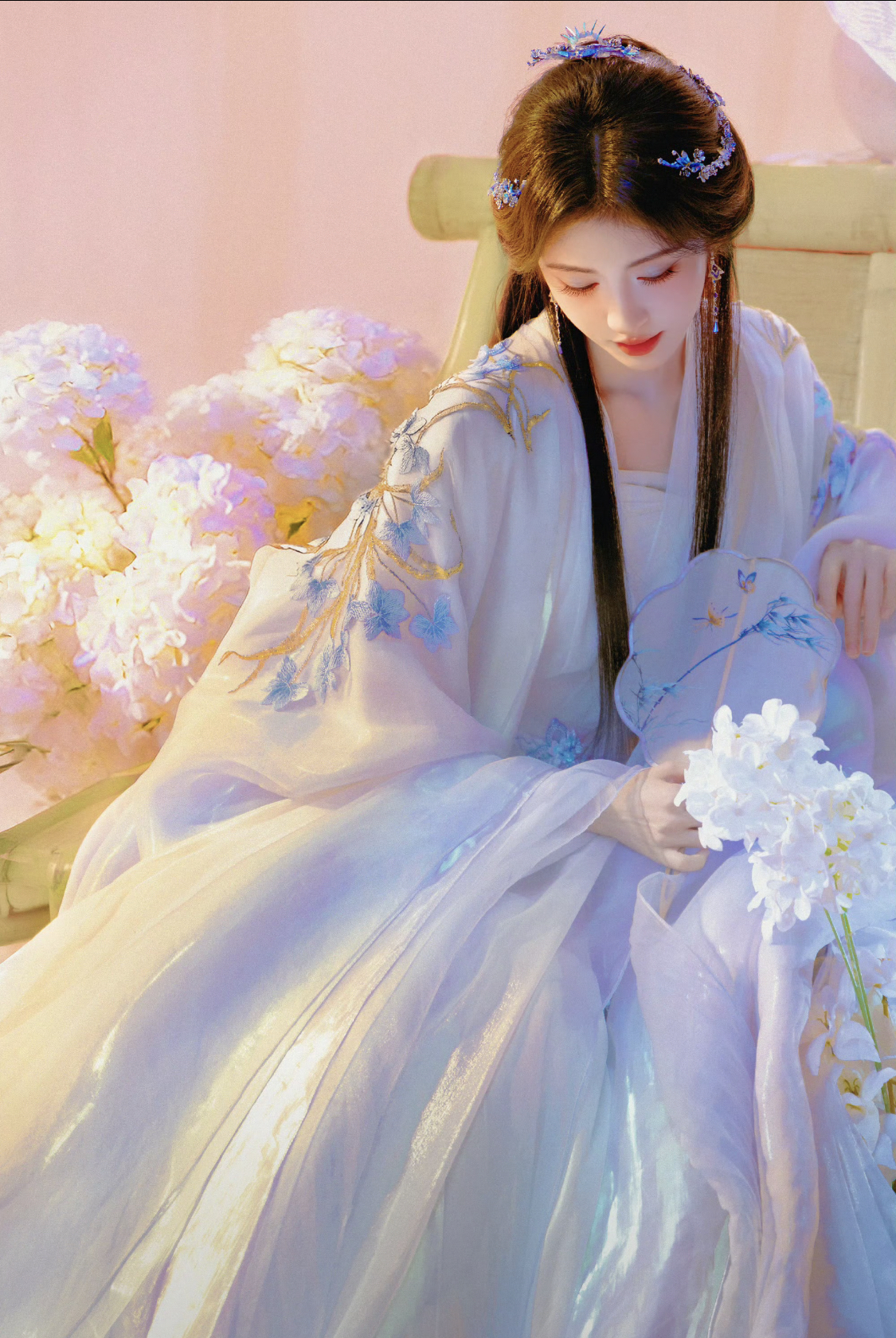 Có bao nhiêu vai tiên tử cứ đưa mỹ nhân này đóng là chuẩn nhất: Đây mới gọi là đẹp không vướng bụi trần- Ảnh 3. Có bao nhiêu vai tiên tử cứ đưa mỹ nhân này đóng là chuẩn nhất: Đây mới gọi là đẹp không vướng bụi trần- Ảnh 3.