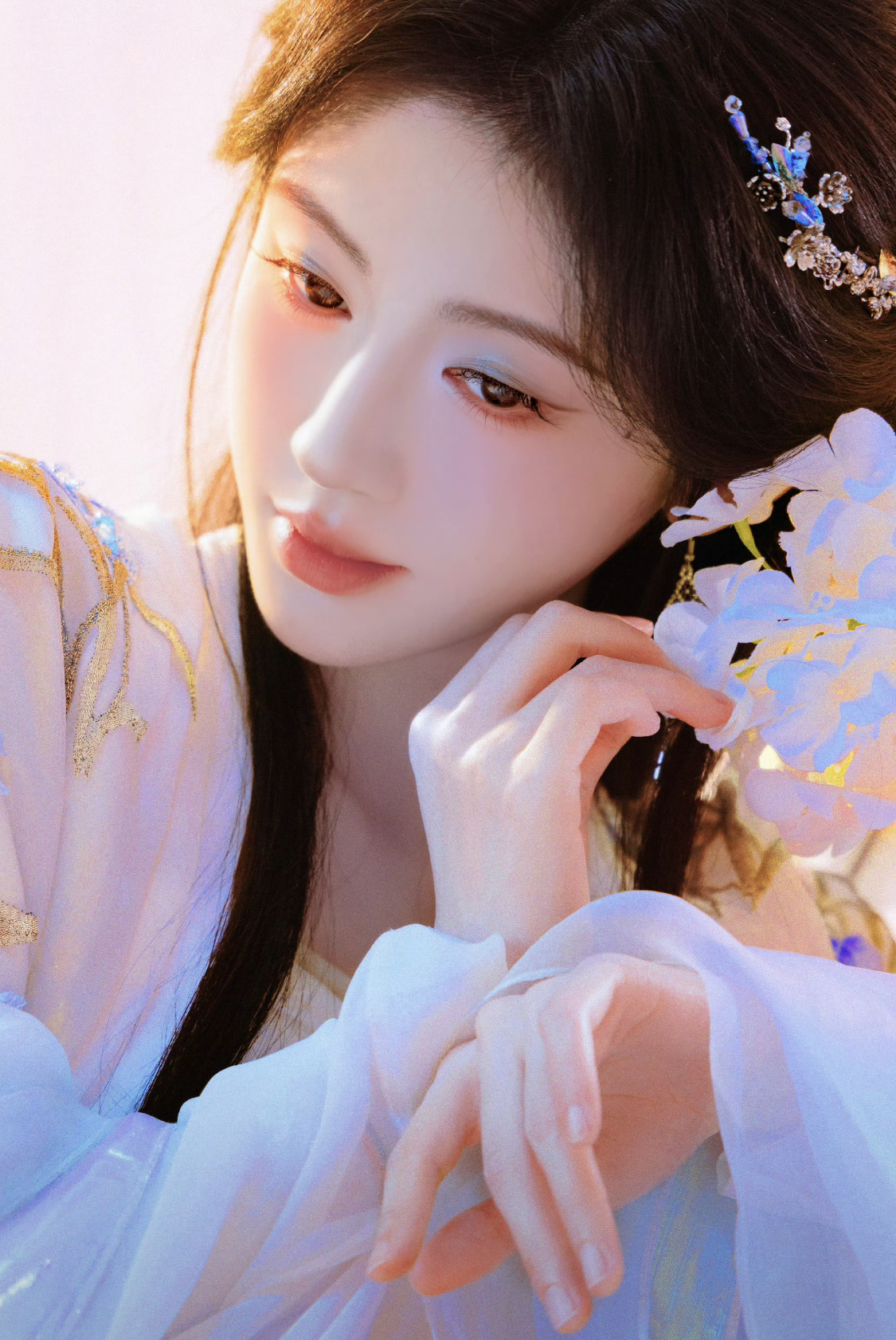 Có bao nhiêu vai tiên tử cứ đưa mỹ nhân này đóng là chuẩn nhất: Đây mới gọi là đẹp không vướng bụi trần- Ảnh 4. Có bao nhiêu vai tiên tử cứ đưa mỹ nhân này đóng là chuẩn nhất: Đây mới gọi là đẹp không vướng bụi trần- Ảnh 4.