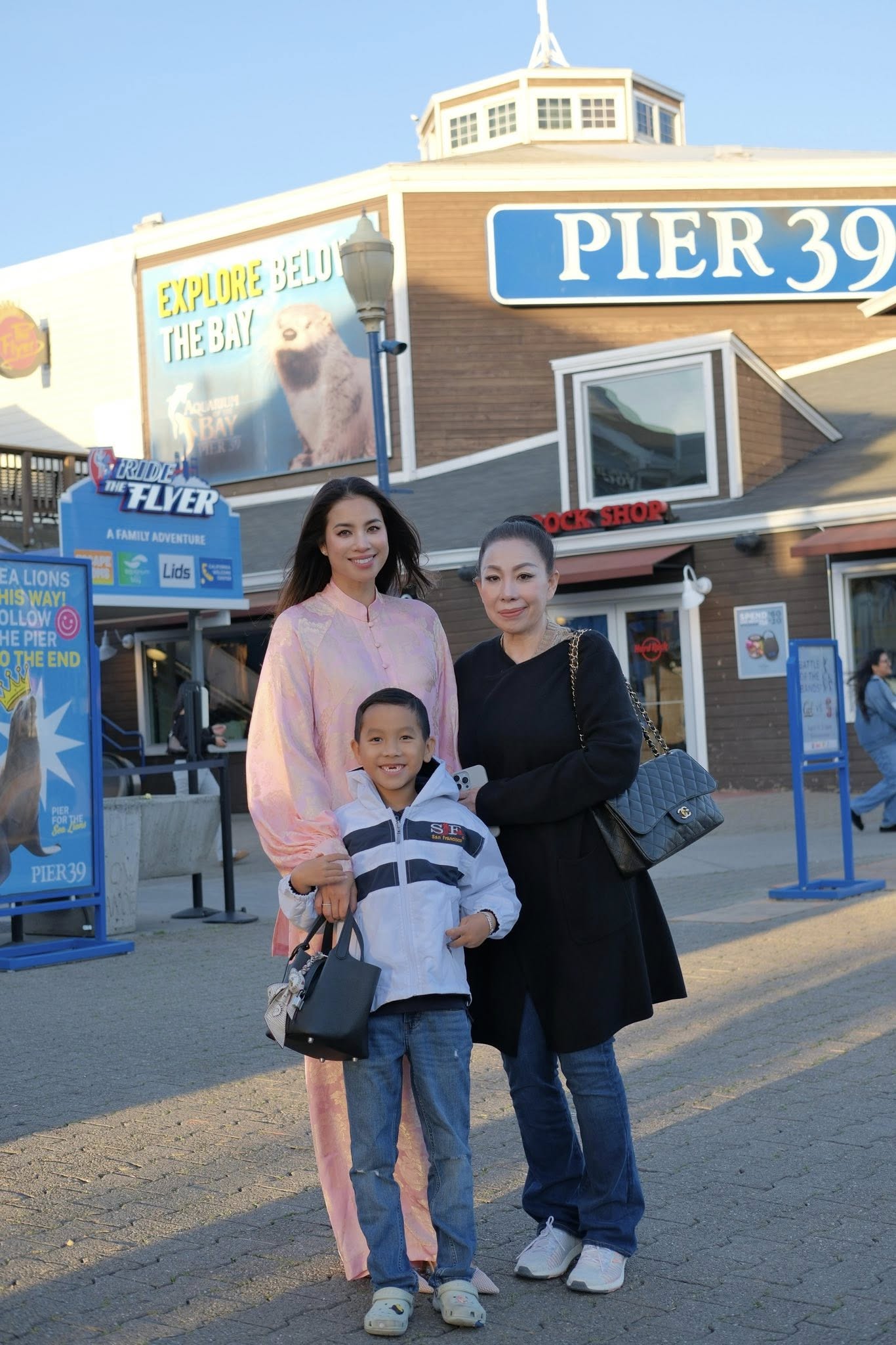 Tình trạng hiện tại của vợ chồng Phạm Hương ở Mỹ- Ảnh 2.