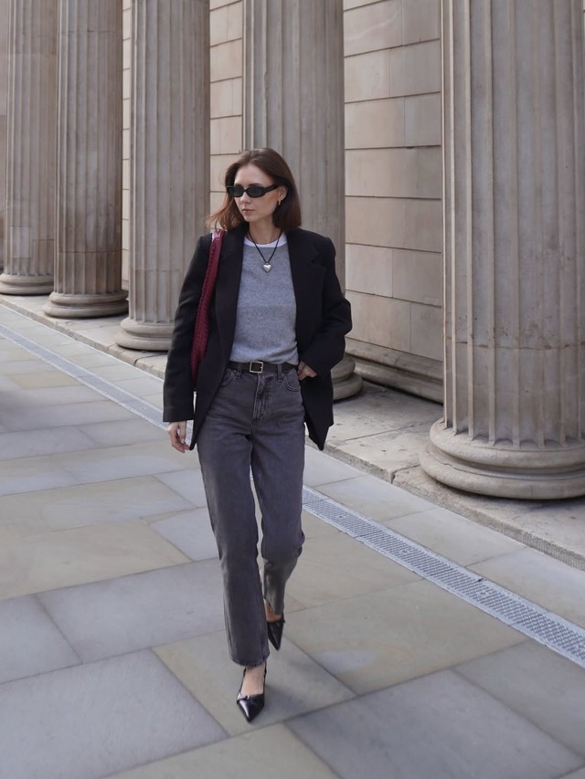 Phối blazer với quần jeans, cặp đôi thời trang tối giản hợp với mọi cô gái- Ảnh 6.