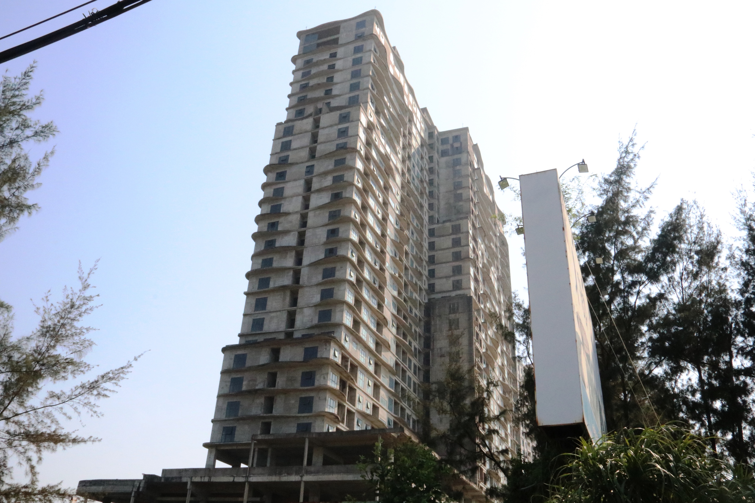 Cận cảnh 'siêu dự án' 11.000 tỉ đồng hoang tàn trên đất vàng ở Đà Nẵng- Ảnh 3.