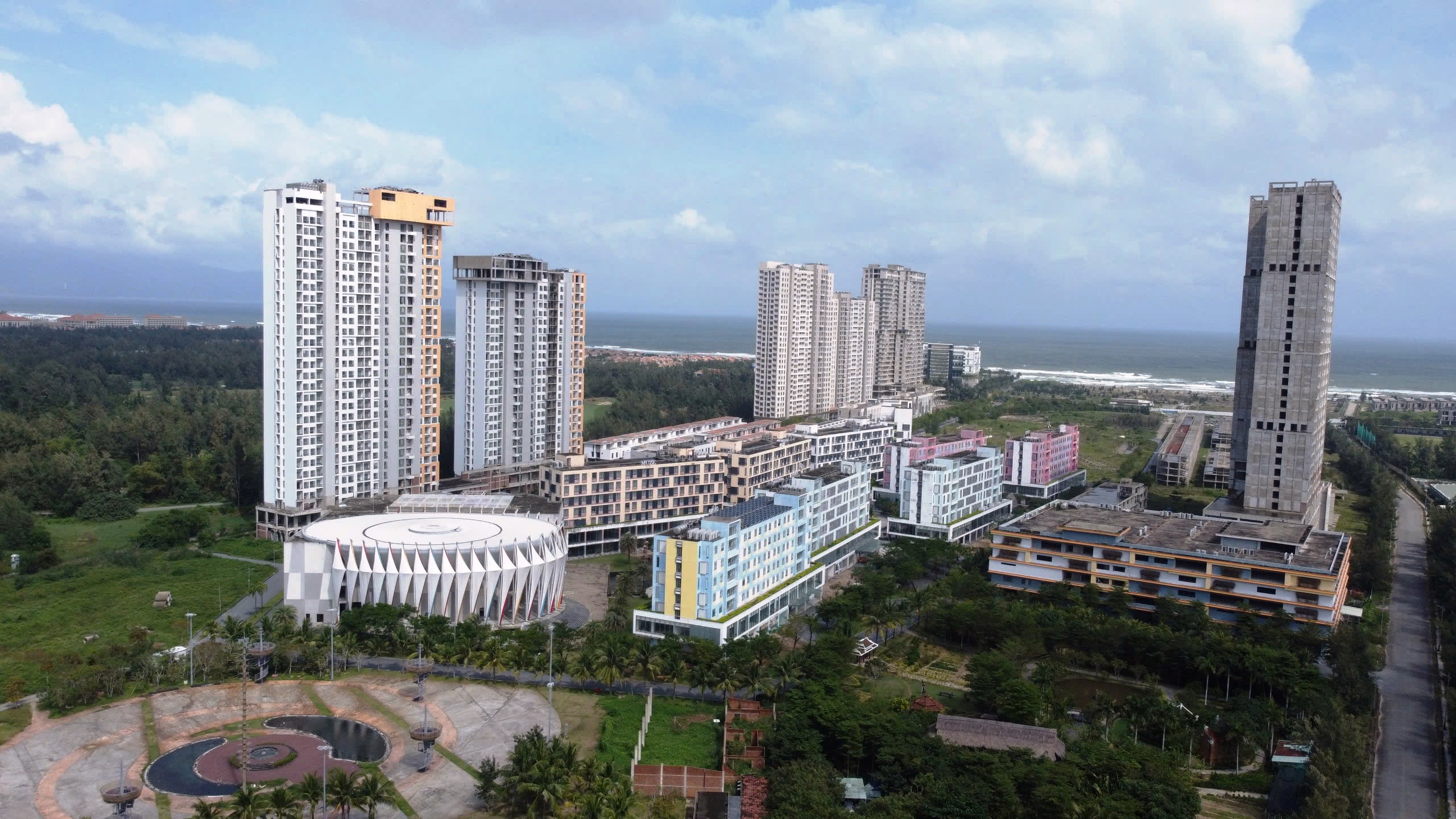 Cận cảnh 'siêu dự án' 11.000 tỉ đồng hoang tàn trên đất vàng ở Đà Nẵng- Ảnh 9.