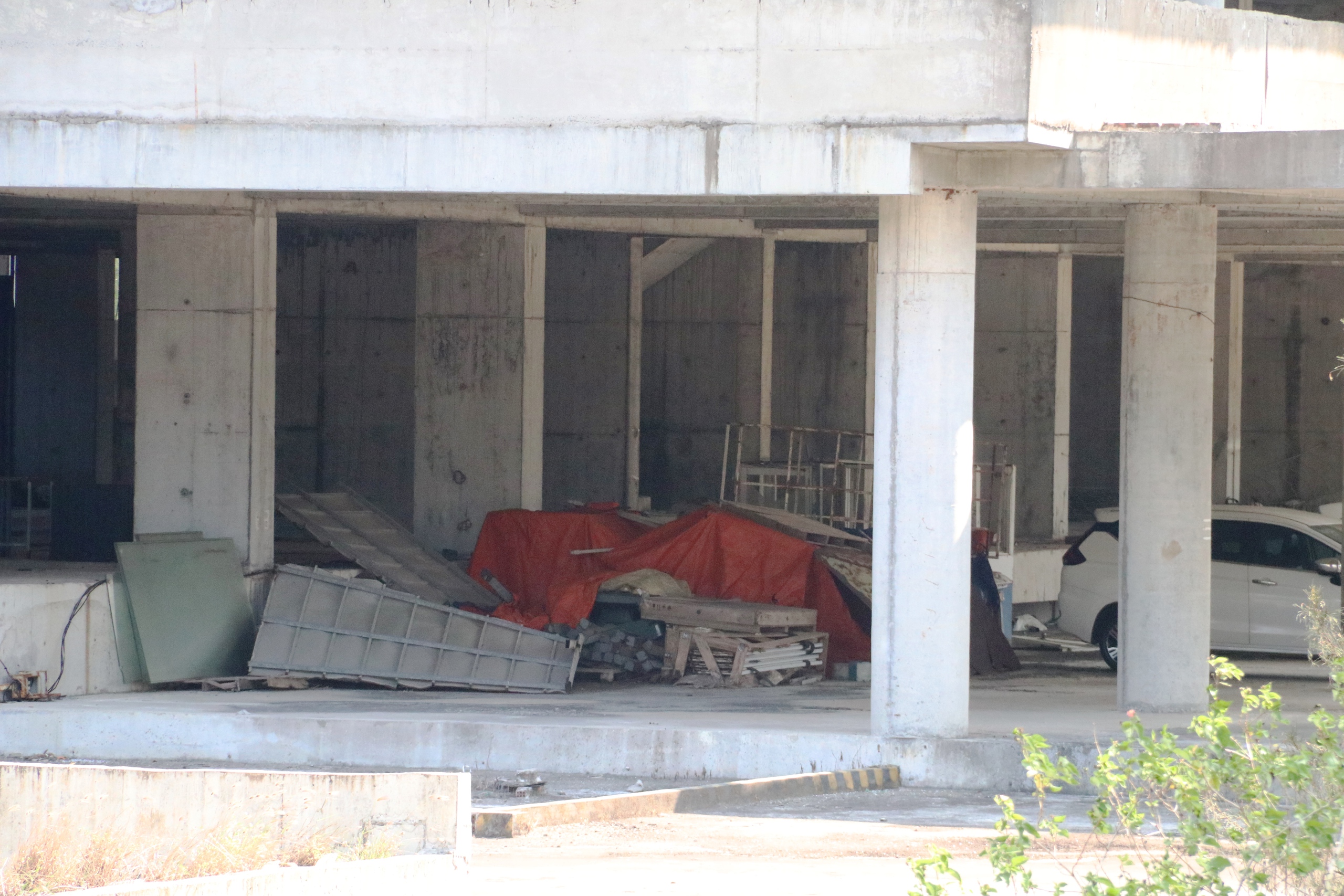 Cận cảnh 'siêu dự án' 11.000 tỉ đồng hoang tàn trên đất vàng ở Đà Nẵng- Ảnh 11.