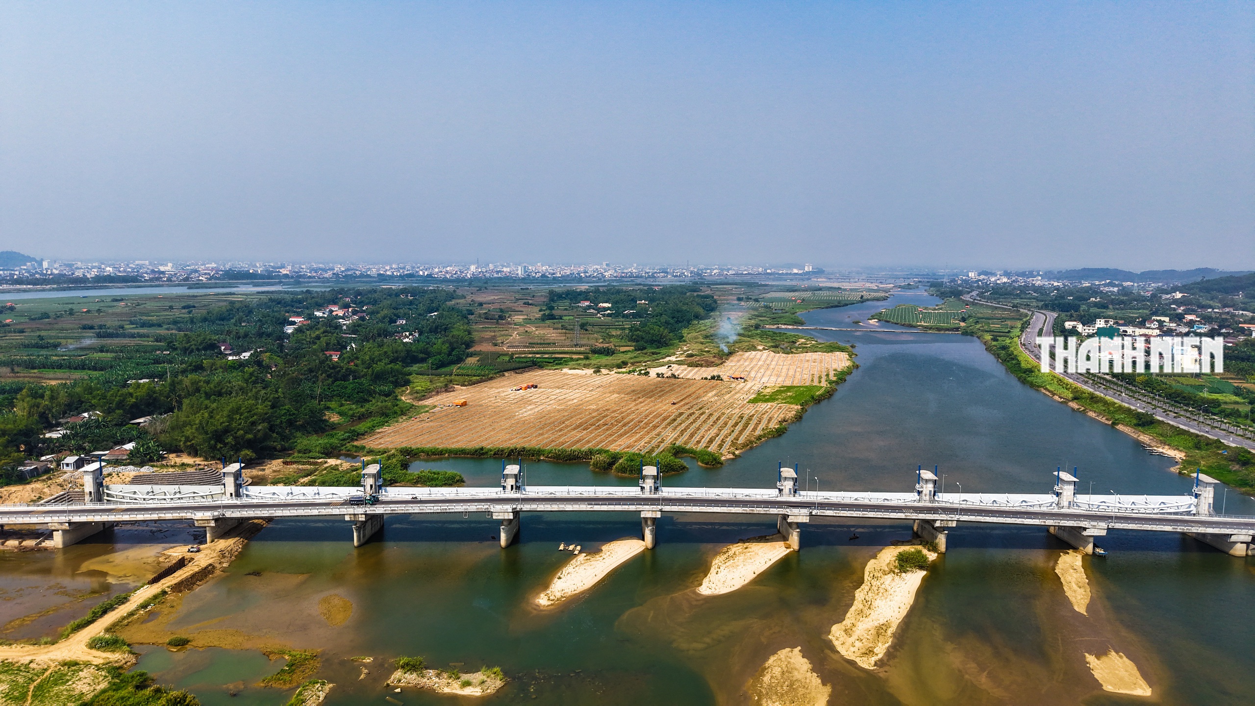 Cận cảnh đập dâng hạ lưu sông Trà Khúc trước ngày vận hành tích nước thử nghiệm- Ảnh 3.