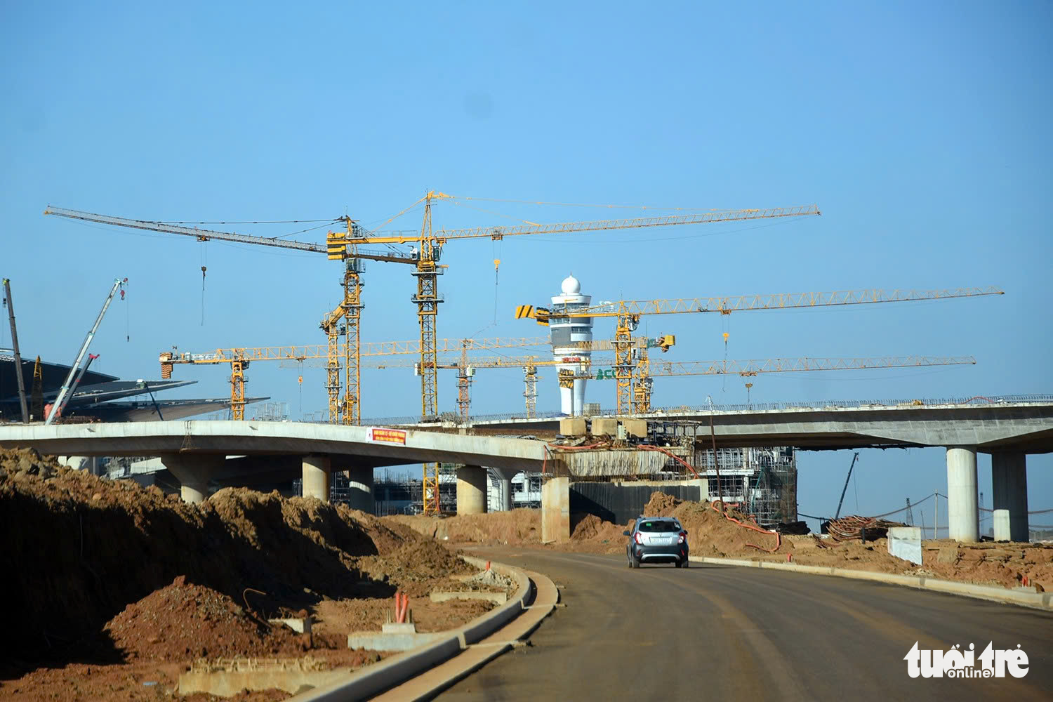 Không để gián đoạn nhiên liệu thi công sân bay Long Thành và các dự án trọng điểm 3 sân bay - Ảnh 3.