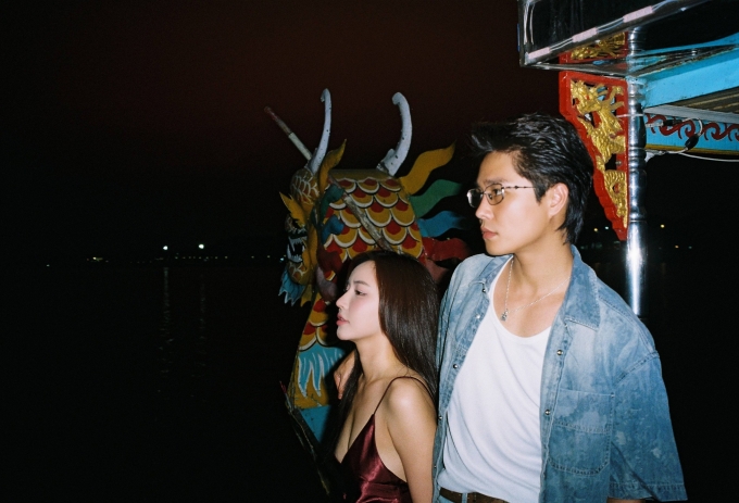 Tăng Duy Tân gây sốt khi lần đầu chia sẻ ảnh tình cảm bên Bích Phương. Ảnh: Nhân vật cung cấp