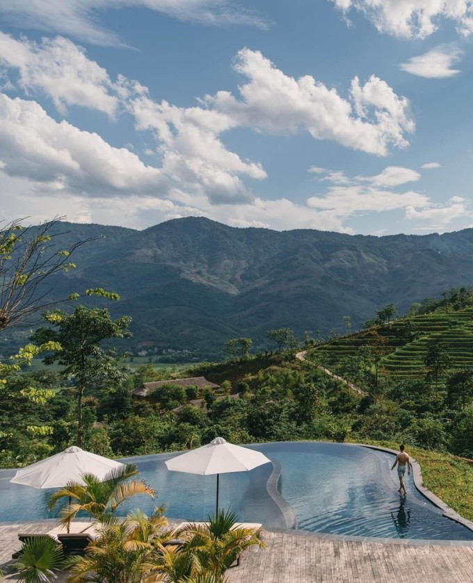 Gợi ý 3 điểm trốn nóng gần Hà Nội dịp 30/4 6 Mai Châu hiện rất đa dạng về các hình thức lưu trú, nhiều khu nghỉ dưỡng ẩn mình giữa thiên nhiên hoang sơ đáp ứng nhu cầu nghỉ dưỡng, thư giãn cho du khách.