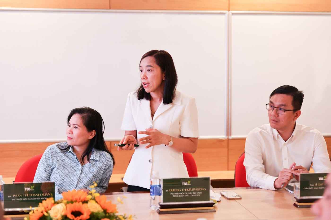 TBS Group và Hiệp hội Da giày túi xách Việt Nam tiếp đoàn Bộ Công thương 3 TBS Group và Hiệp hội Da giày túi xách Việt Nam tiếp đoàn Bộ Công thương - Ảnh 3.