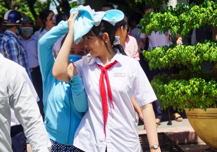 Nắng nóng cực đoan mùa thi: Làm sao bảo vệ “bộ não sĩ tử” trước khi quá muộn? 3 Cần xây dựng chiến lược bảo vệ não bộ của sĩ tử trước ảnh hưởng thời tiết nắng nóng cực đoan. (Ảnh minh họa).