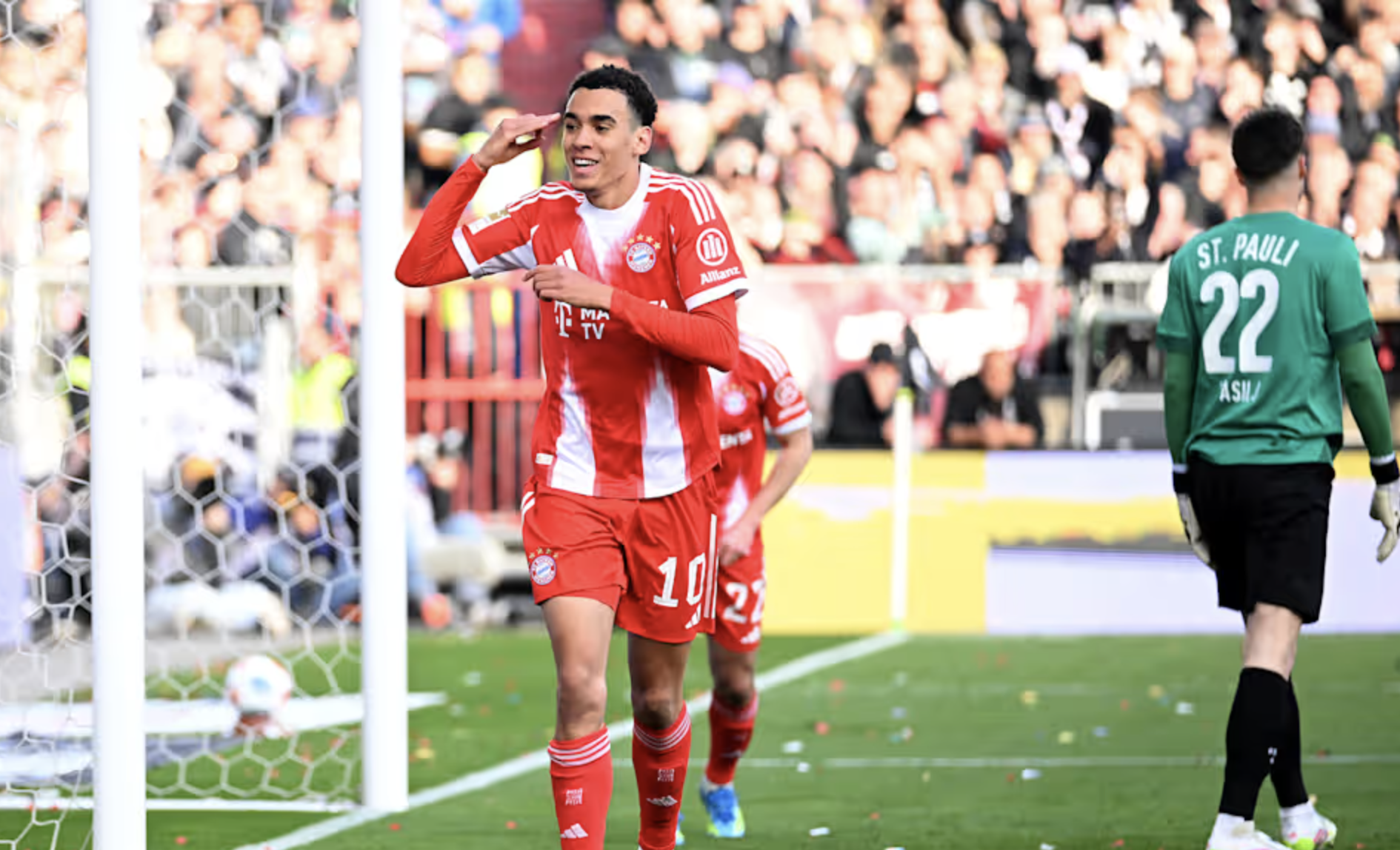 Bayern Munich dội mưa bàn thắng trước St.Pauli, xô đổ kỷ lục 54 năm Bundesliga 2 Bayern Munich dội mưa bàn thắng trước St.Pauli, xô đổ kỷ lục 54 năm Bundesliga - Ảnh 2.