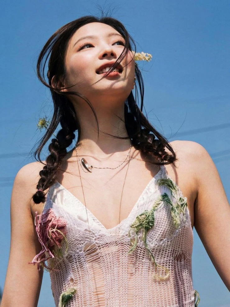 Những bộ cánh xuyên thấu của Jennie 10 Những bộ cánh xuyên thấu của Jennie - 9