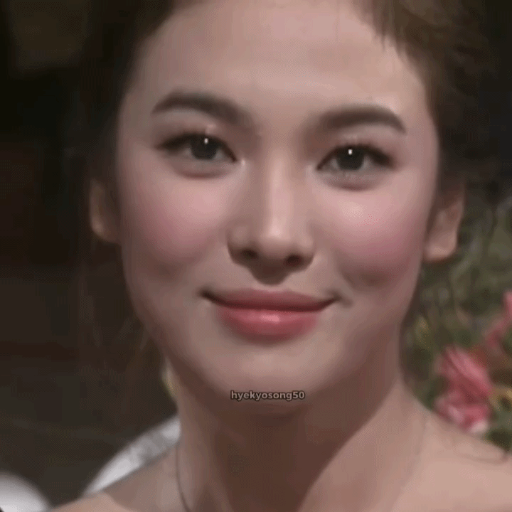 1775975997 934 Tuoi 20 cua Song Hye Kyo chua phai la