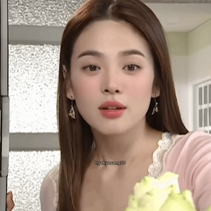 1775976003 78 Tuoi 20 cua Song Hye Kyo chua phai la