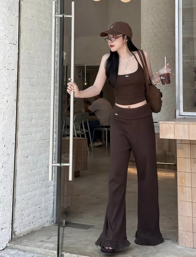 Làm chủ trang phục màu nâu cho ngày hè- Ảnh 5.