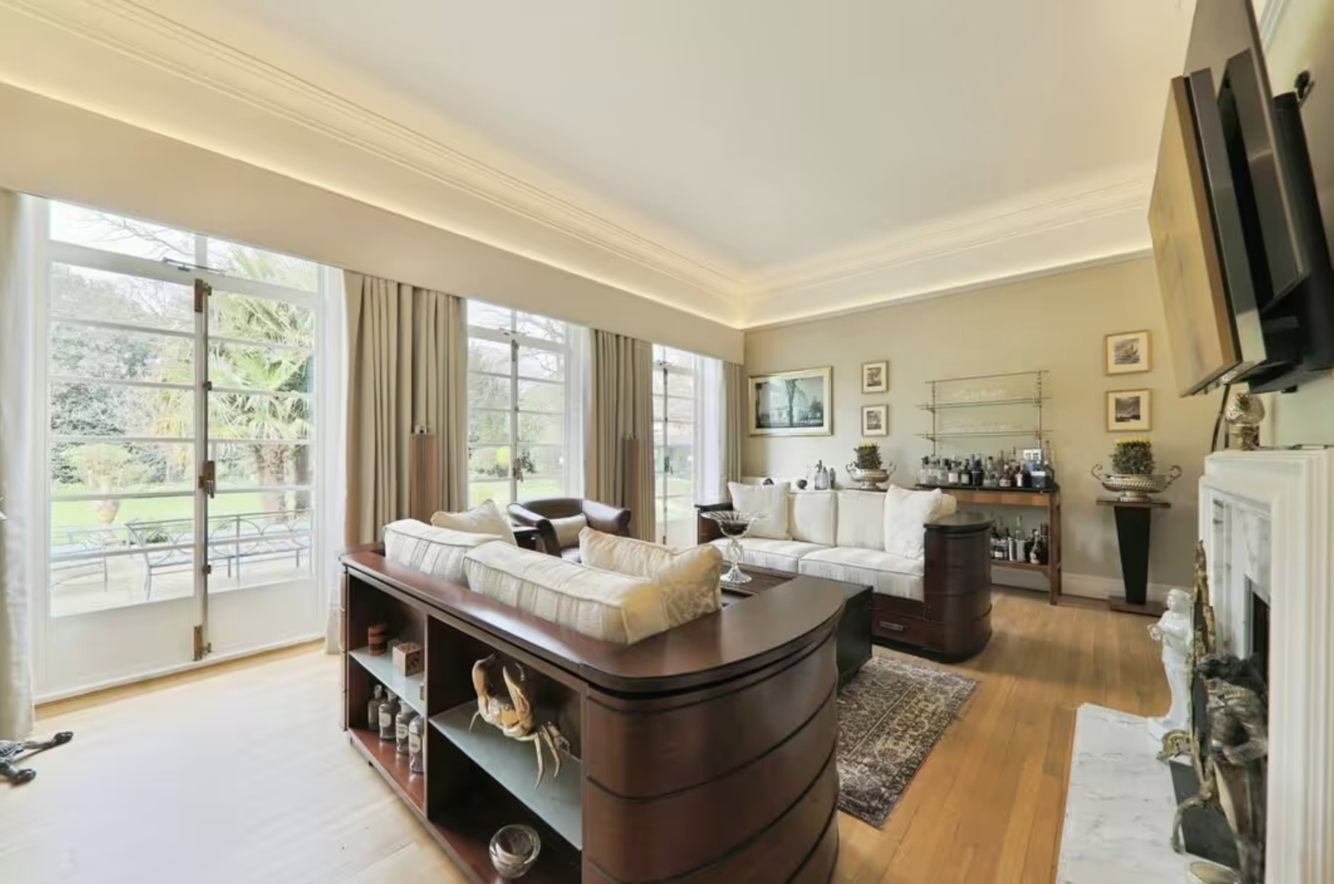 Hoàng gia Anh ráo bán biệt thự giá hơn 45 tỷ đồng- Ảnh 2.