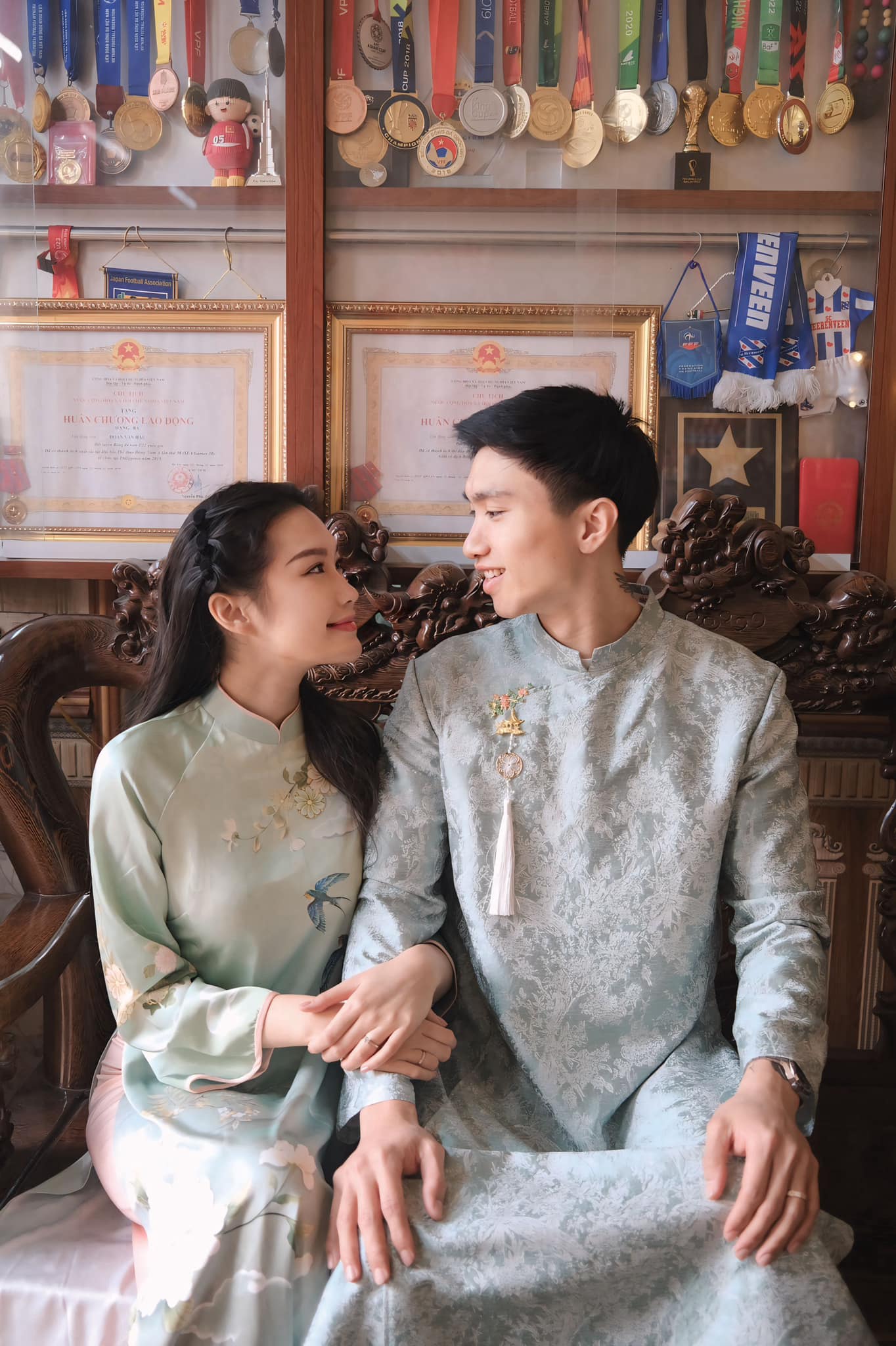 1775978318 120 Chuyen tinh Doan Van Hau