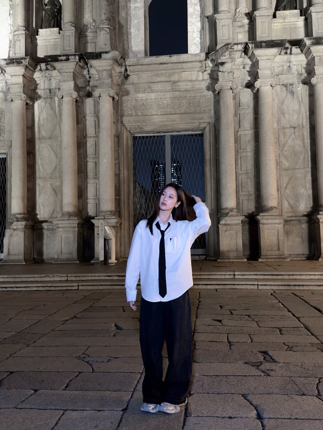 Áo sơ mi trắng, 'chìa khóa' biến hóa đa phong cách cho nàng hiện đại- Ảnh 2.