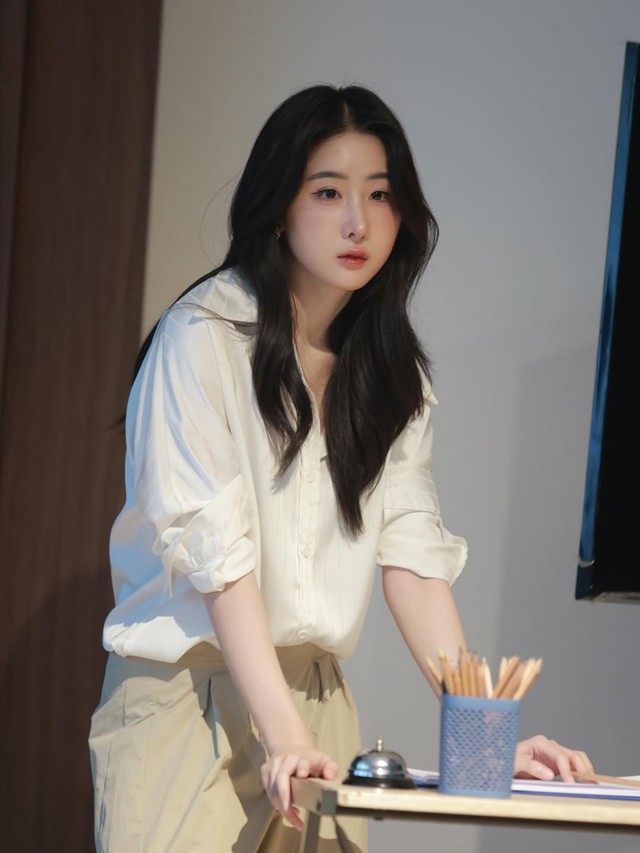 Áo sơ mi trắng, 'chìa khóa' biến hóa đa phong cách cho nàng hiện đại- Ảnh 11.