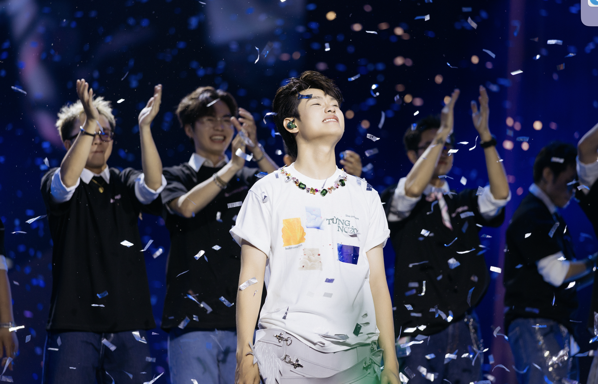 1775987089 232 10 nam di hat cua buitruonglinh goi gon trong 4