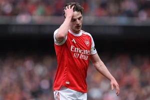 Siêu máy tính dự đoán gây sốc về Arsenal