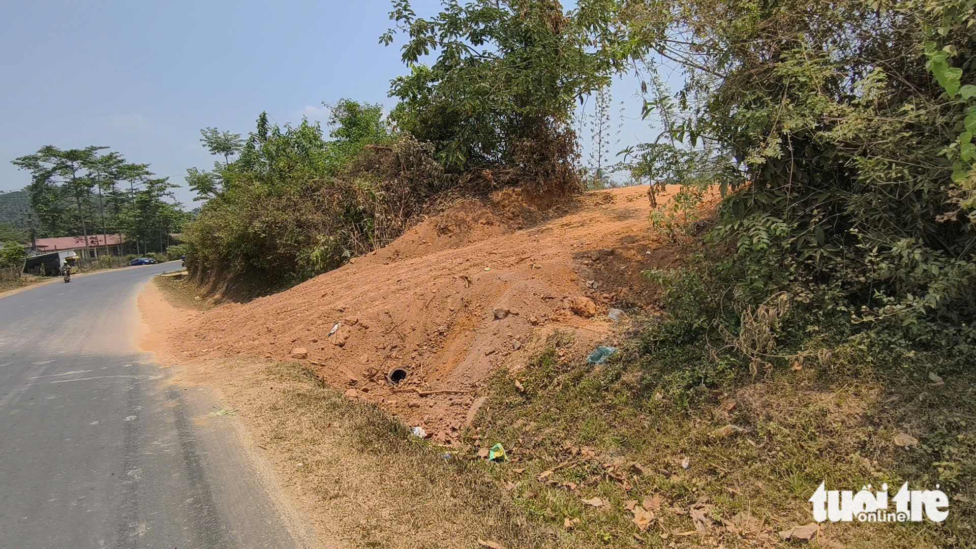 Công an tỉnh Đắk Lắk điều tra vụ múc đất nông nghiệp đem bán - Ảnh 11.