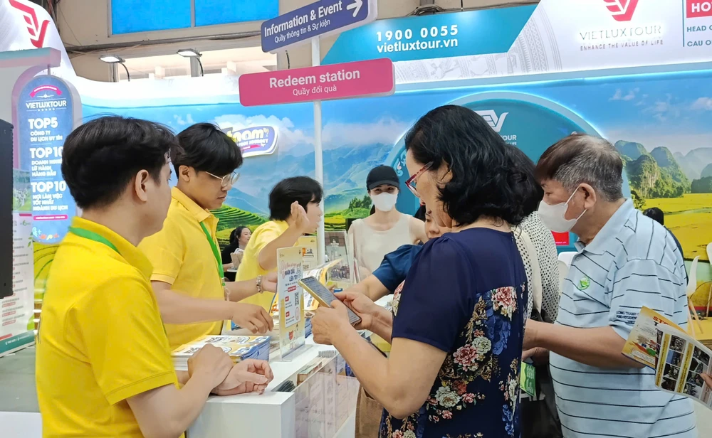 Hội chợ Du lịch Quốc tế Việt Nam ước tính đón trên 90.000 lượt khách. Ảnh: TT. hoi-cho-du-lich-quoc-te-viet-nam-90-000-luot-khach-doanh-thu-hon-195-ti-dong-1.jpg