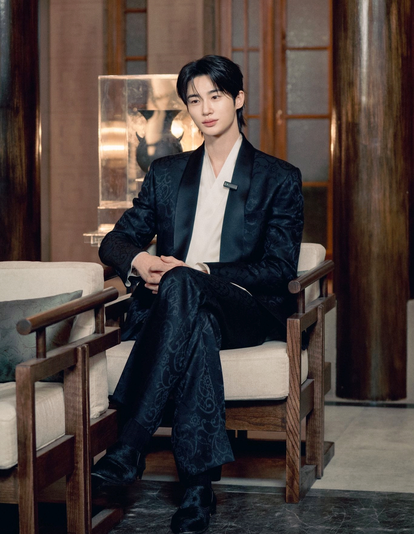 Sao mỹ nam này được gọi là diễn viên hay vậy: Đơ như robot đang cố thể hiện cảm xúc, có mỗi cái miệng là biết cử động- Ảnh 2.