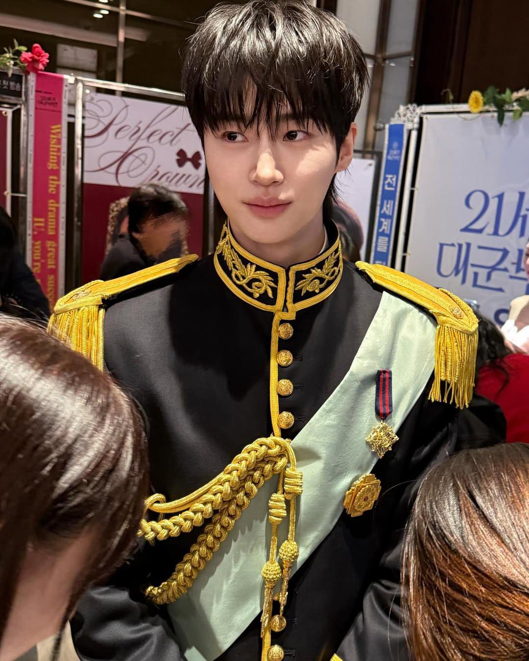 Sao mỹ nam này được gọi là diễn viên hay vậy: Đơ như robot đang cố thể hiện cảm xúc, có mỗi cái miệng là biết cử động- Ảnh 9.