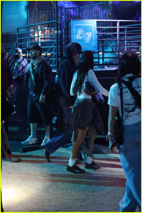 1776013390 76 Tap doan sao tray hoi xem Justin Bieber dien o