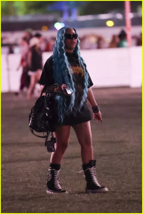 1776013392 968 Tap doan sao tray hoi xem Justin Bieber dien o