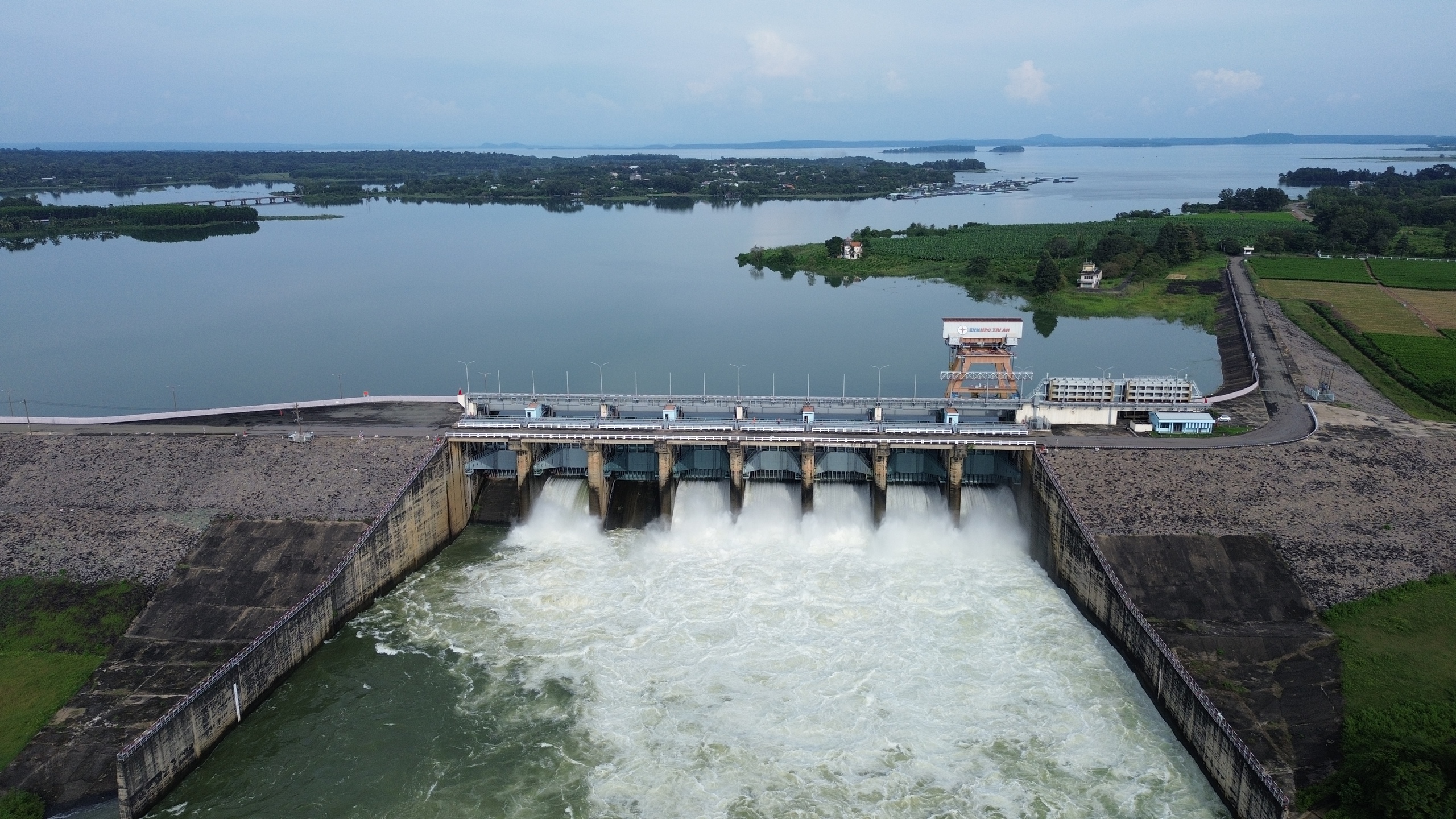 Thành lập 10 phường mới ở Đồng Nai và tiềm năng du lịch hồ Trị An 2026 - Ảnh 3.