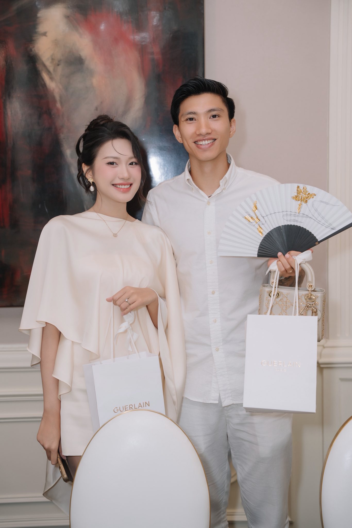 1776035649 381 Em la nguoi anh muon o ben canh ca doi