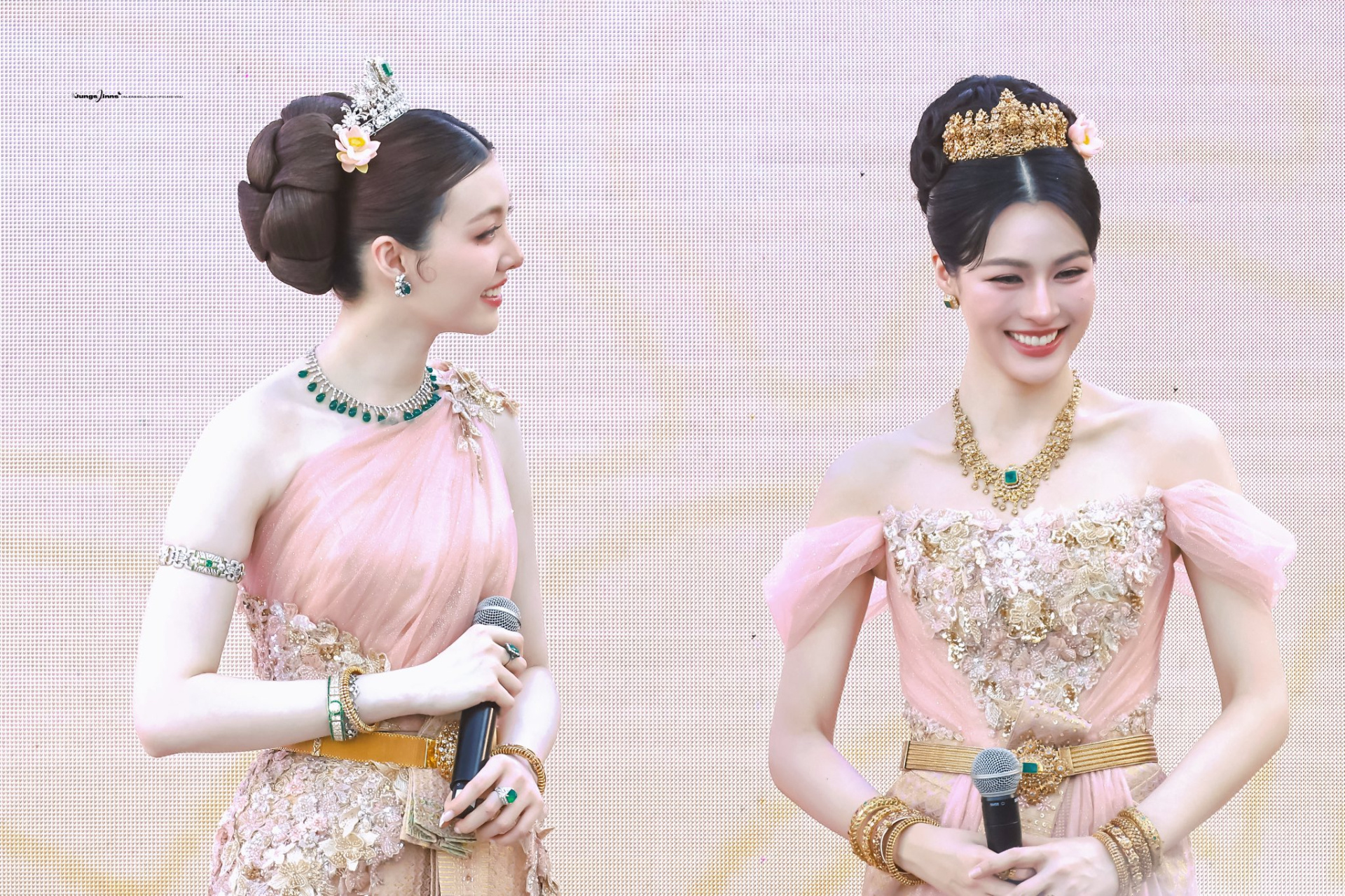 1776041339 525 Xinh dep nhu xe truyen tranh buoc ra soi gia