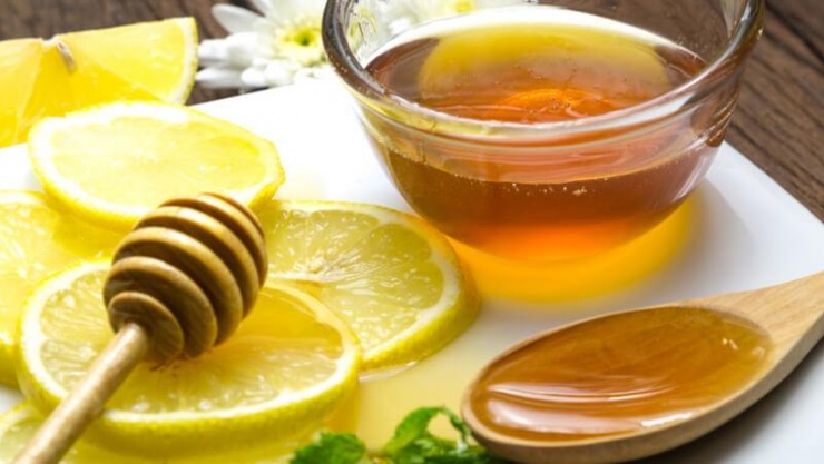Sự kết hợp giữa chanh và mật ong giúp dưỡng ẩm vượt trội.