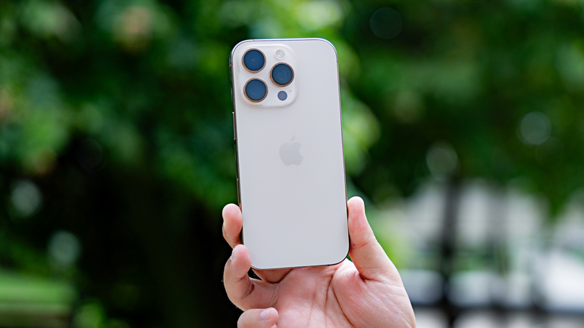 3 chiec iPhone Pro Max cu dang mua nhat