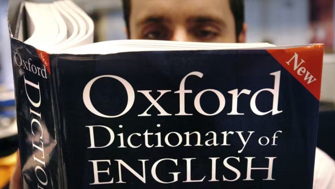 Từ điển Oxford. Ảnh: AAP