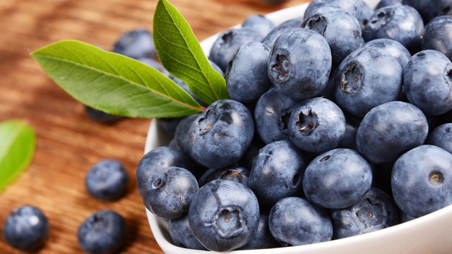 Ăn quả việt quất hàng ngày cung cấp cho tuyến giáp các thành phần cần thiết để ngăn ngừa tổn thương do oxy hóa.