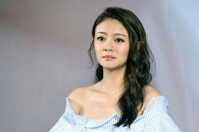 An Dĩ Hiên sống kín tiếng sau biến cố gia đình. Ảnh: Next Apple