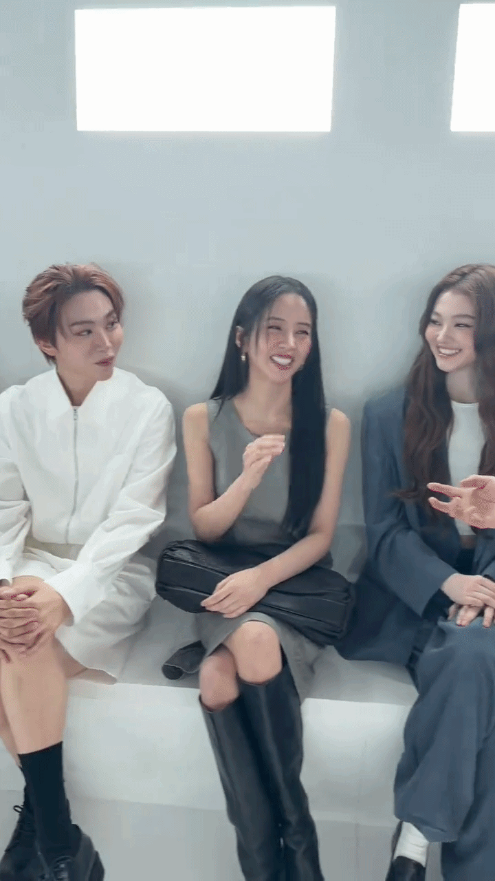 7 giây khiến Jisoo có em gái song sinh- Ảnh 1.