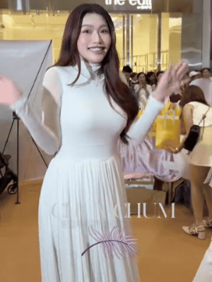 Á hậu Chế Nguyễn Quỳnh Châu vừa sinh con 3 ngày đã đi sự kiện?- Ảnh 1.