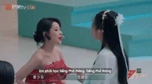 Á hậu làm nhân tình cho đại gia hơn 20 tuổi nhan sắc thay đổi gây sốc, đi thi hát tấu hài cho cả nước xem- Ảnh 6.