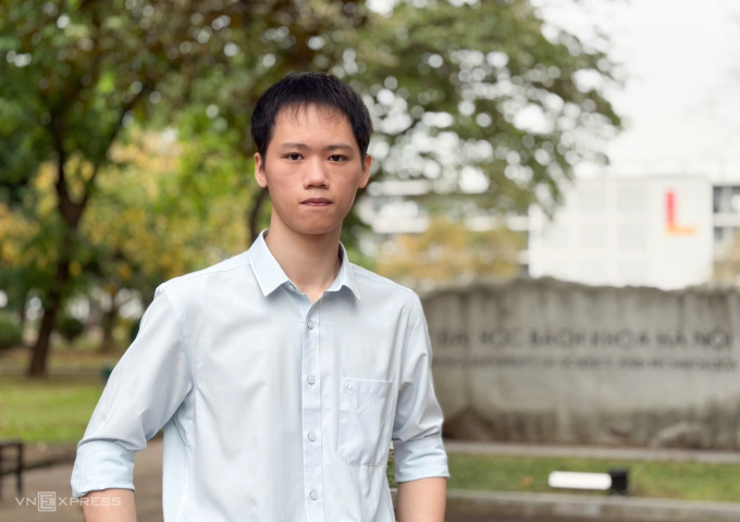 Trần Thành Vinh tại Đại học Bách khoa Hà Nội hôm 1/4. Ảnh: Dương Tâm