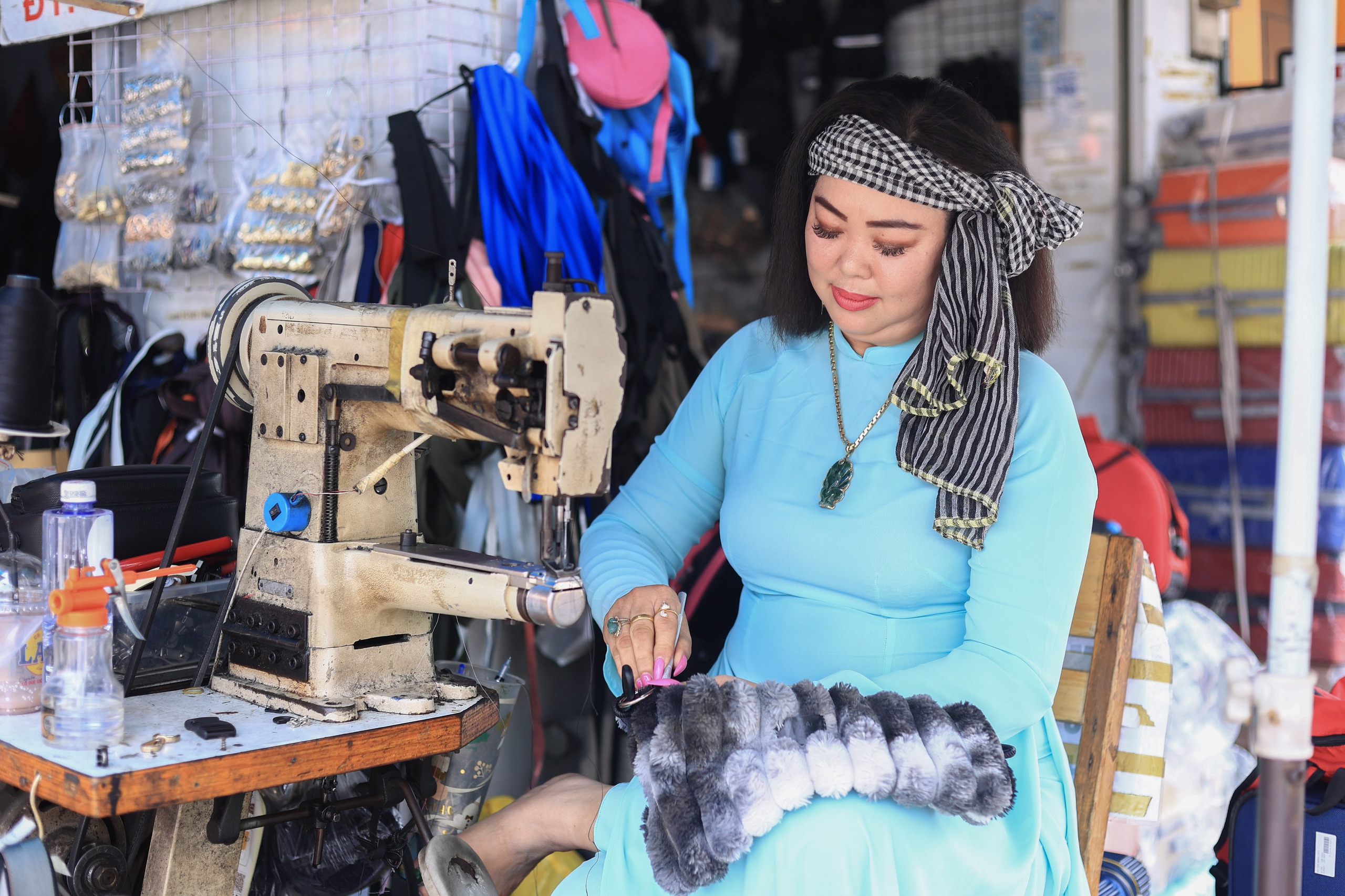 'ADN mở' TP.HCM: Ai trao 'tấm vé đổi đời' cho người nhập cư?- Ảnh 1. 'ADN mở' TP.HCM: Ai trao 'tấm vé đổi đời' cho người nhập cư?- Ảnh 1.