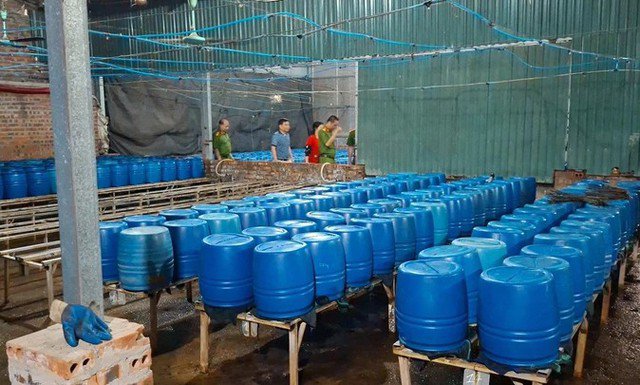 Cơ sở này đã sản xuất hơn 500 tấn giá đỗ có chứa chất độc hại bán cho người dân. Ảnh: NLD