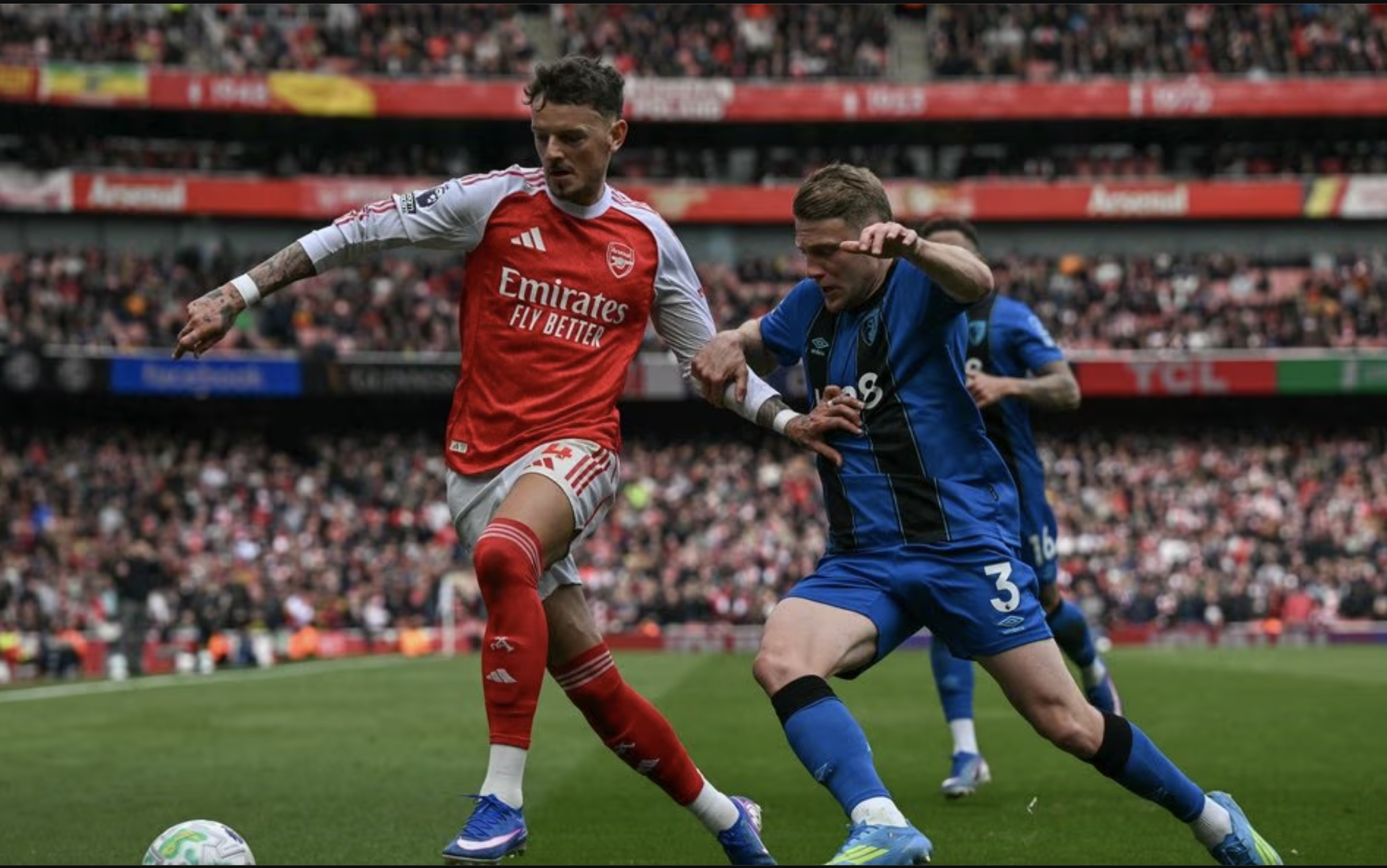 Arsenal thua sốc Bournemouth sân nhà, chậm bước cuộc đua vô địch - Ảnh 1.