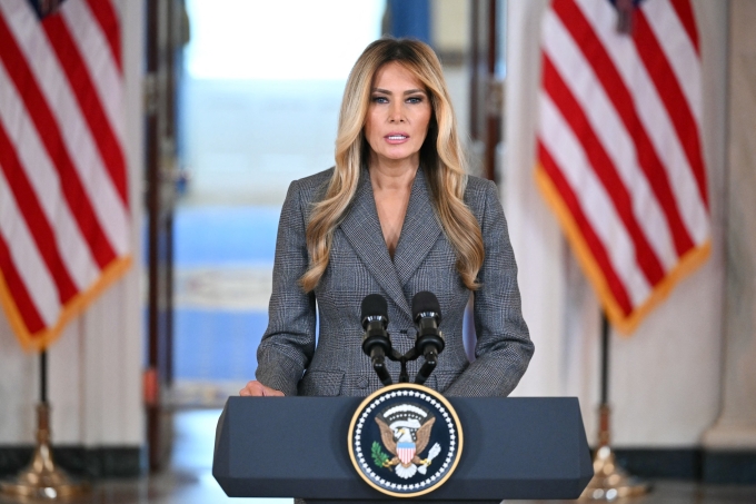 Đệ nhất phu nhân Mỹ Melania Trump phát biểu tại Nhà Trắng ngày 9/4. Ảnh: AFP