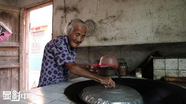 Bà nói nhớ cháu chuyển 116 triệu bảo về quê nửa tháng, vừa đồng ý tôi sững sờ vì tài khoản mất sạch- Ảnh 1.